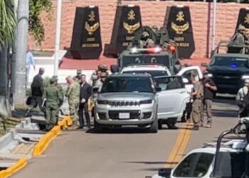 Omar García Harfuch llega a la Novena Zona Militar en Culiacán