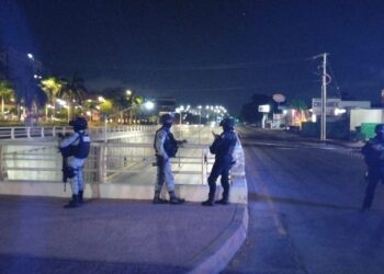 Asesinan a un joven y otro resulta herido en un atentado en el paso a desnivel frente a Cosco