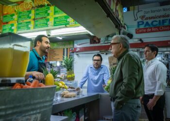 Rubén Rocha y Juan de Dios Gámez reiteran apoyo a locatarios del Mercado Garmendia