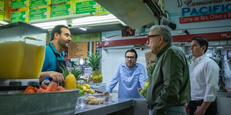 Rubén Rocha y Juan de Dios Gámez reiteran apoyo a locatarios del Mercado Garmendia
