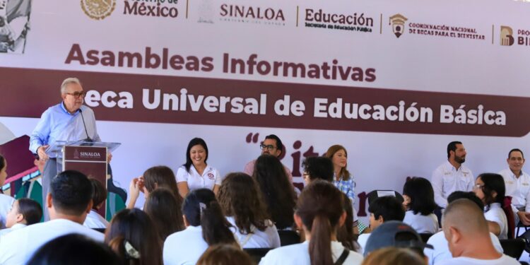 Rocha Moya pone en marcha el programa de becas de educación básica “Rita Cetina Gutiérrez”