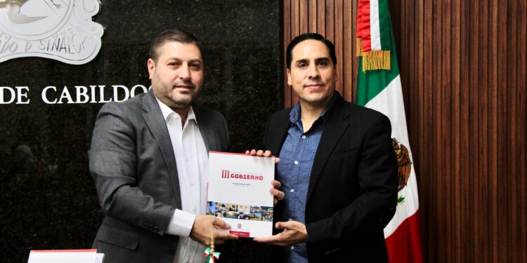 Alcalde de Badiraguato entrega su Tercer Informe al Cabildo 