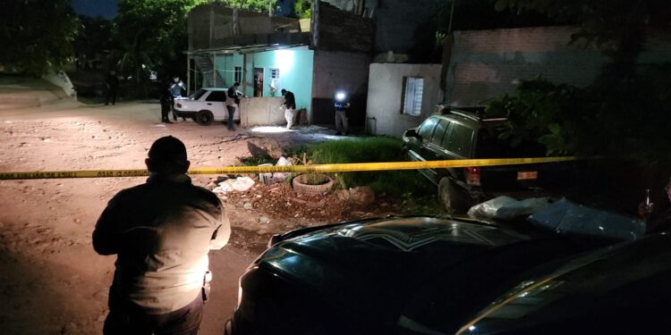 Ejecutan a balazos a dos jóvenes en la colonia Buenos Aires