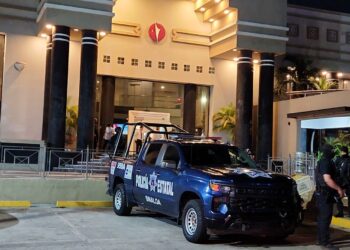 Sujetos armados intentan “levantar” a un hombre en la funeraria Moreh y realizan disparos