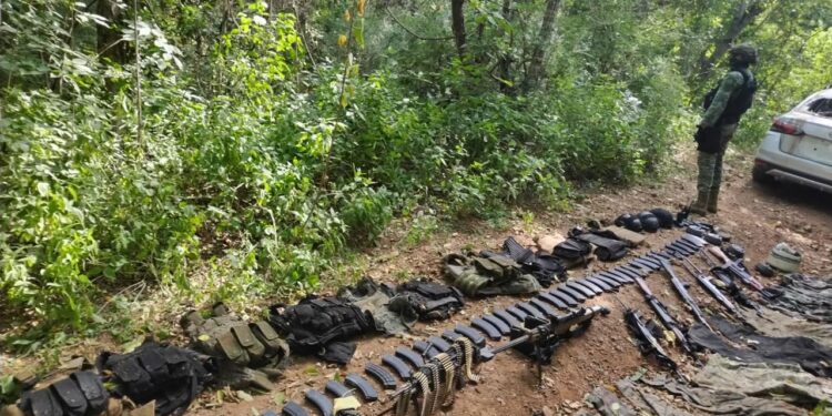 Militares se enfrentan a balazos con miembros del crimen organizado en Tepuche; 6 presuntos sicarios mueren