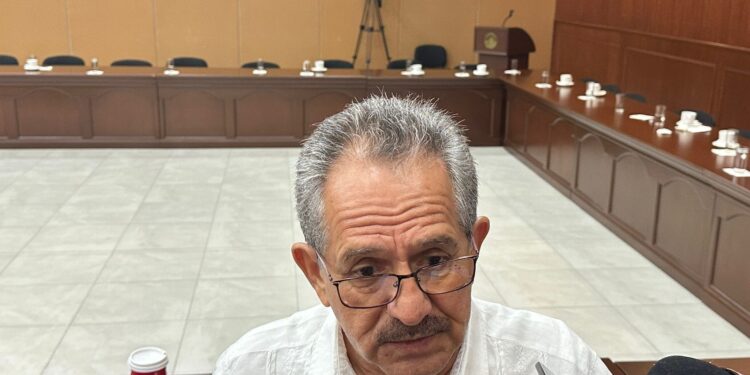 El Presidente de la Comisión de Educación llama a universitarios en conflicto de la UAdeO llegar a acuerdos