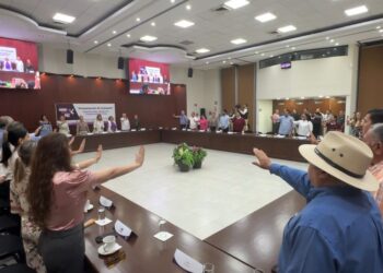 Empresarios y diputados ponen en marcha la campaña “Somos más Quienen Construimos Paz”