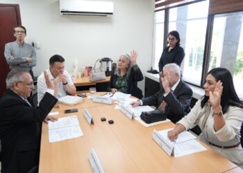 Comisión de Hacienda Pública y Administración aprueba dictamen para que el gobernador done 13 inmuebles al IMSS-Bienestar