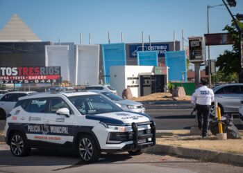 Policías y tránsitos están “limpios”, aseguró Rocha Moya