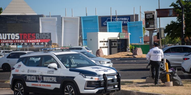 Policías y tránsitos están “limpios”, aseguró Rocha Moya