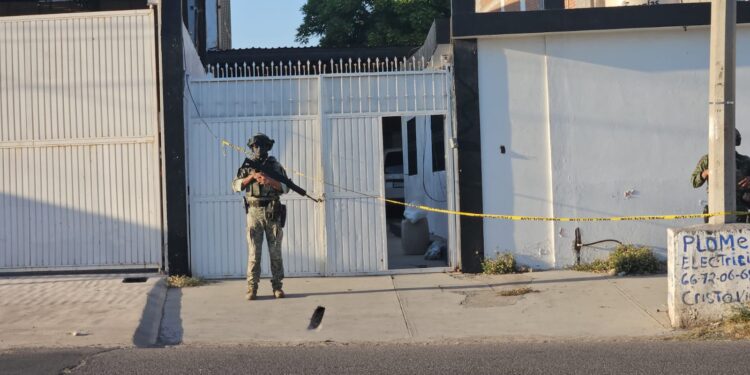 Aseguran militares un inmueble en la Rafael Buelna