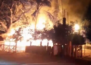 Incendió consume el icónico restaurante “La Chuparrosa Enamorada”
