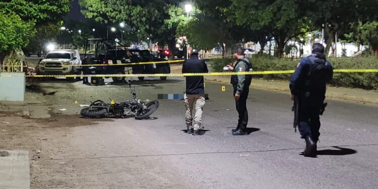 Muere motociclista atropellado en la colonia Infonavit Barrancos