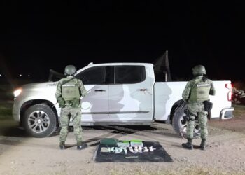 Aseguran armas, un vehículo blindado y equipo táctico en Navolato