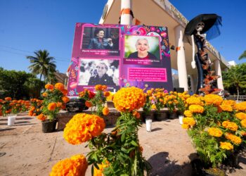 Con exposición y altar recuerdan a mujeres feministas en Congreso del Estado