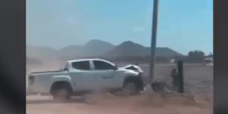 Fuertes enfrentamientos por tierra y aire se registran entre los límites de Angostura y Navolato