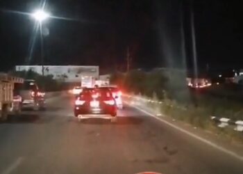 Narcobloqueo y ponchallantas en la carretera Culiacán-Eldorado