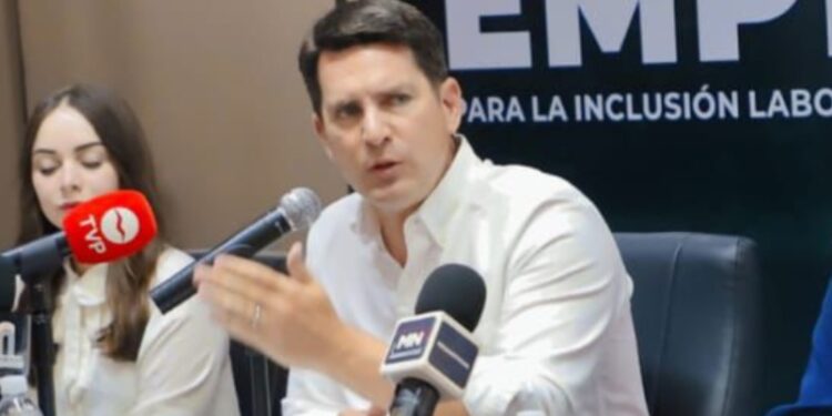 Javier Gaxiola Coppel se baja del “Barco” de Rocha Moya