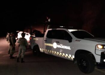 Grupo armado ataca a la Guardia Nacional; un civil resulta herido de bala