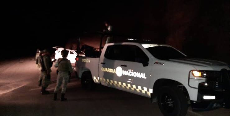 Grupo armado ataca a la Guardia Nacional; un civil resulta herido de bala