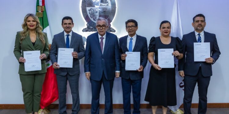 Rinden protesta 5 nuevos funcionarios en el gabinete estatal