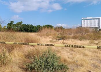 Hallan a un hombre sin vida y envuelto en una lona junto al “Puente Blanco”