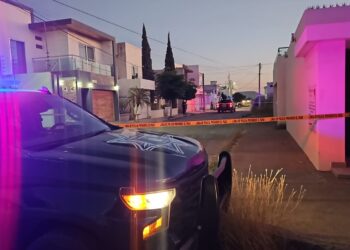 Abandonan a 2 hombres acribillados a balazos en Providencia, !pero uno estaba vivo!