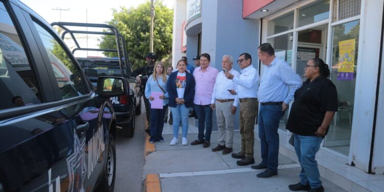 Gerardo Mérida Sánchez entrega patrullas al municipio de Eldorado, para reforzar labores de prevención