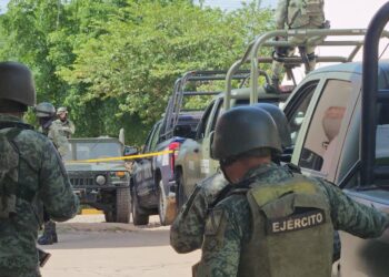 Ejército implementa operativo en Cosalá ante reporte sobre hallazgo de 30 cuerpos sin vida