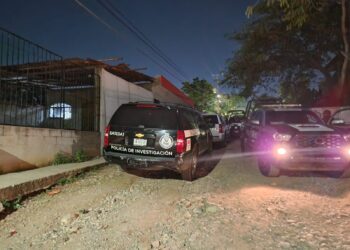 Asesinan a balazos a un joven en la colonia Pemex