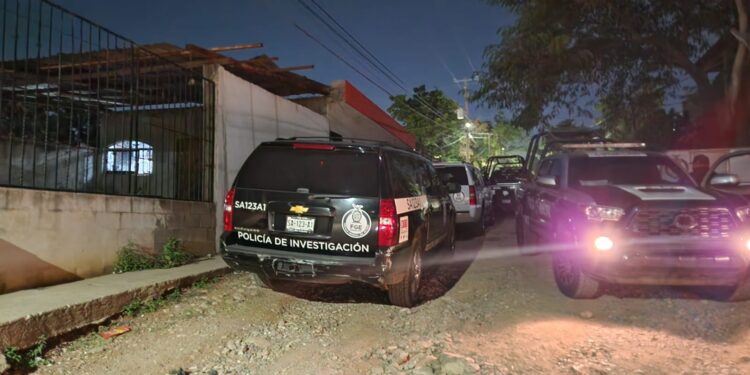 Asesinan a balazos a un joven en la colonia Pemex