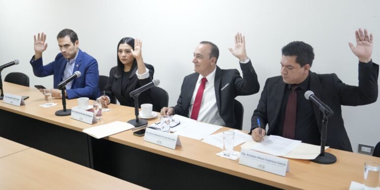 Comisión de Protocolo y Régimen Orgánico Interior determina a favor nueve iniciativas presentadas ante el Congreso