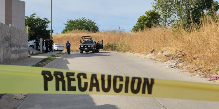 Hallan a un hombre asesinado a balazos en Lomas de San Isidro