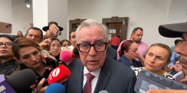 Violencia en Tepuche provoca desplazamiento de familias en los últimos días, reconoció Rocha Moya