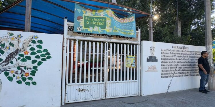 Padres de familia avalan simulacros de balaceras en escuelas de Culiacán