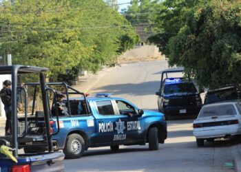 Grupo armado realiza detonaciones de armas de fuego en la Buenos Aires