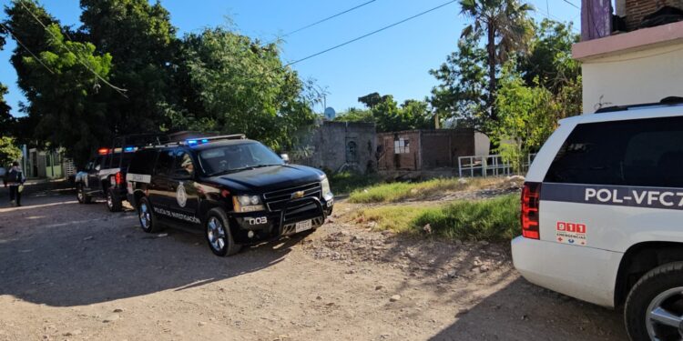 Hallan asesinado a puñaladas a vecino de la López Mateos
