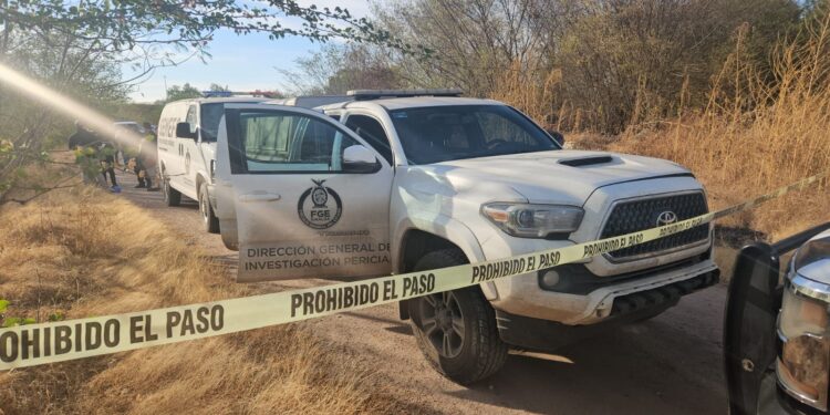 Hallan a un hombre quemado a un costado del río Tamazula