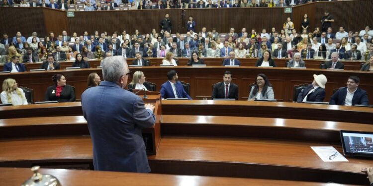 Diputados de oposición cuestionan la inseguridad que se vive en Culiacán; piden condonación de pago de agua y energía eléctrica 