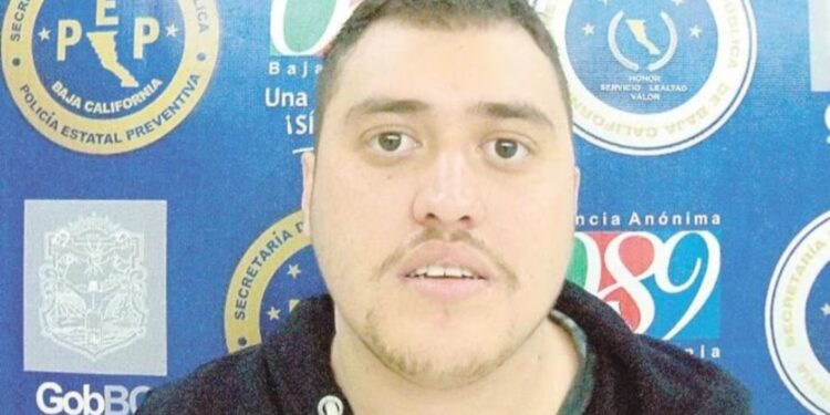 Confirman captura a “El Güero Chompas” y otras 9 personas en Culiacán