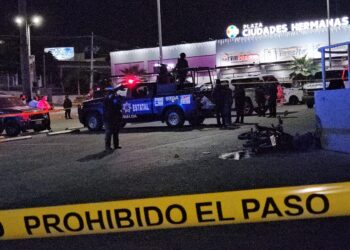 Matan sicarios a joven motociclista en la 5 de Mayo