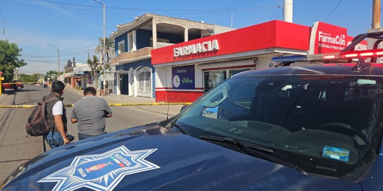 Asesinan a un hombre en la colonia CNOP frente a una farmacia