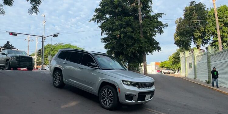 García Harfuch arriba a la Novena Zona Militar luego de la reunión con Rocha Moya