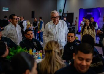 Merecen todo nuestro reconocimiento dice Rocha a policías y anuncia mejoras en prestaciones económicas y sociales