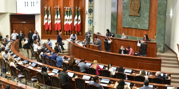 Diputados a favor de aumentar presupuesto a la UAS; el PAN vigilará que recurso se emplee con transparencia