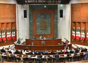 Turnan a la Comisión de Hacienda iniciativas de Ley de Ingresos para el 2025 de 10 municipios del estado