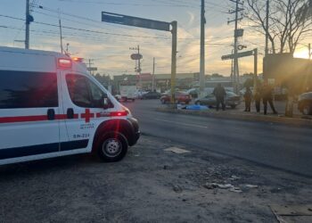 Asesinan a un joven en la Emiliano Zapata y las balas también terminan con la vida de un empleado de un expendio