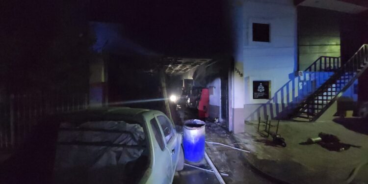 Incendian inmueble llenó de maquinitas tragamonedas en Emiliano Zapata