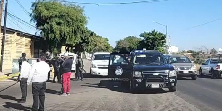 Atentado a balazos que inició en el bulevar Zapata y terminó en el eje Federalismo dejó un hombre sin vida y dos gatilleros detenidos
