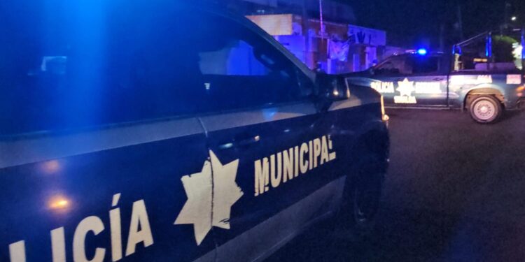 Asesinan a dos jóvenes frente a una pizeria de la colonia Miguel Hidalgo